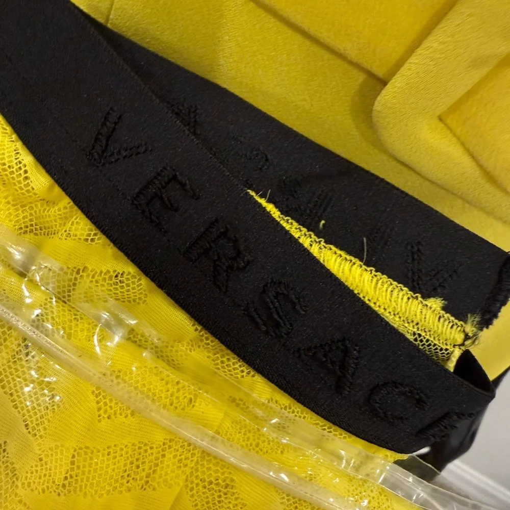 VERSACE Logo Tights Yellow Size S – New With Packaging